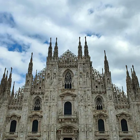 Argento, Bright Flat In The Center, 7 Guests, Parking & Wifi, Near To 3 Tram Lines And The Metro - Well Connected To Airports And To The Train Station Milão